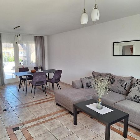 Apartments Place4You Bjelovar Buitenkant foto