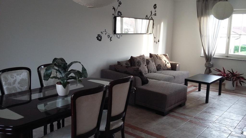Apartments Place4You Bjelovar Buitenkant foto